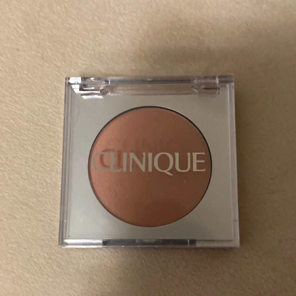 Clinique x Kate Spade Pink Polka Dot makeup bag with Clinique blush and lipstick - Picture 3 of 6